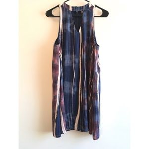 Sleeveless halter dress